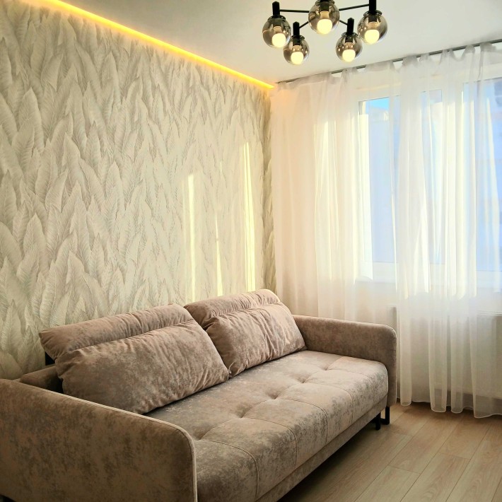 2 км.кв. цент з ремонтом, поруч парк і міське озеро - фото 1