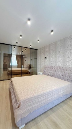 Шикарна 2-кімнатна квартира, ЖК "Сади Вишневі", вул. Святошинська,58 - фото 1