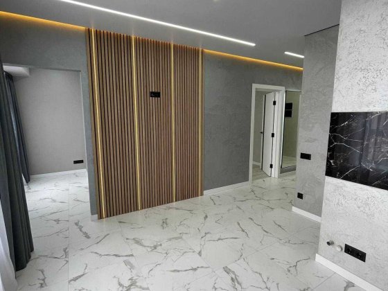 Продається велика 2х кімнатна квартира з ремонтом Ивано-Франковск