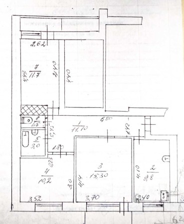 Продам 3-х кімнатну в цегляному будинку 2000р.п. - фото 1