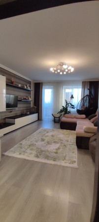 Продам 3 кімнатну квартиру на Леваневського - фото 1