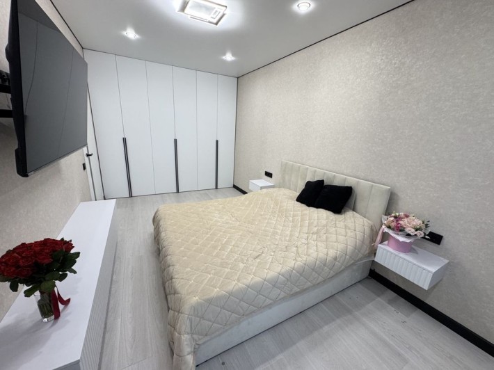 ШИКАРНА двокімнатна квартира, все залишається! Без комісії! - фото 1