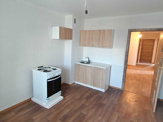 4-х кімнатна квартира з ремонтом, Епіцентр, Симоненка 111. Без комісії Бровары