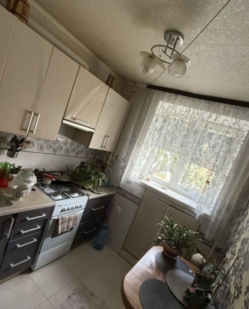 Продам 1 кім.квартиру вул.Мрії Київ - фото 1