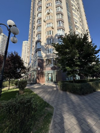 Продаж просторої 2к квартири ЖК «Зелений квартал» - фото 1