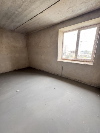 ТЕРМІНОВИЙ продаж 2к квартири в Бучі ! Газ, балкон ! - фото 1