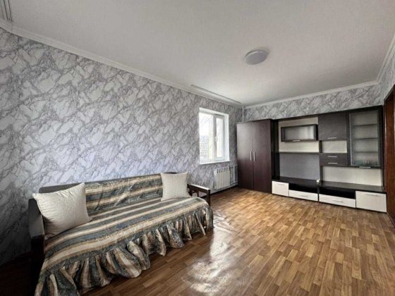 2 кімнатна в центрі  з ремонтов, вул. Європейська 6, інфраструктура Вишневе