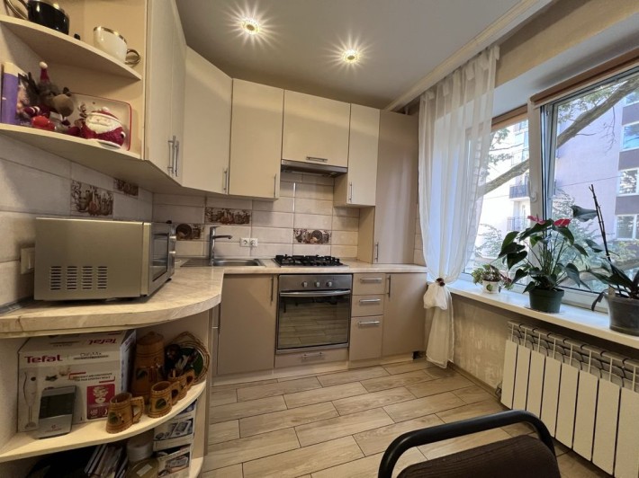 2к квартира з ремонтом в центрі Бучі - фото 1