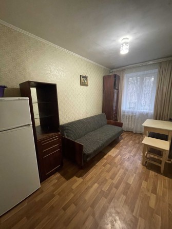 Кімната в комунальній квартирі на середньому поверсі, парк Марка Твена - фото 1