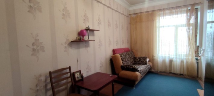 Продам 3 комнаты на Защитников Украины рн Конный рынок - фото 1