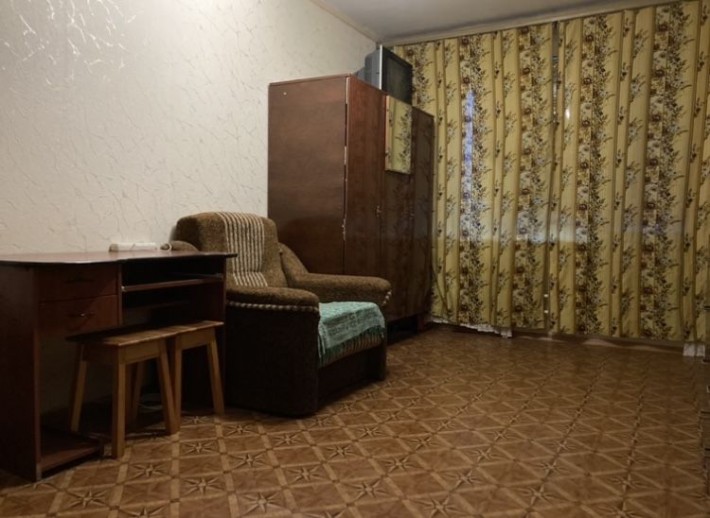 Продам комнату в трехкомнатной квартире - фото 1