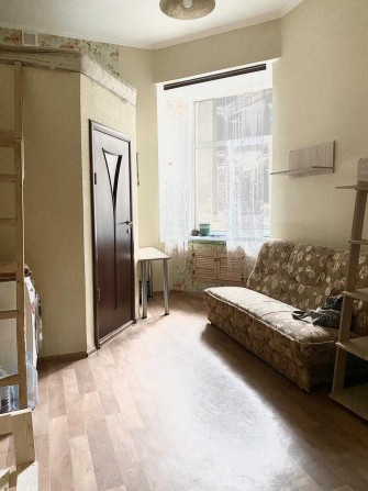 Продается комната, свой с/у,большая гардеробная, рядом Французский б-р - фото 1