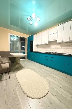 Продаж 2 кімнатної квартири з ремонтом в ЦЕНТРІ - фото 1