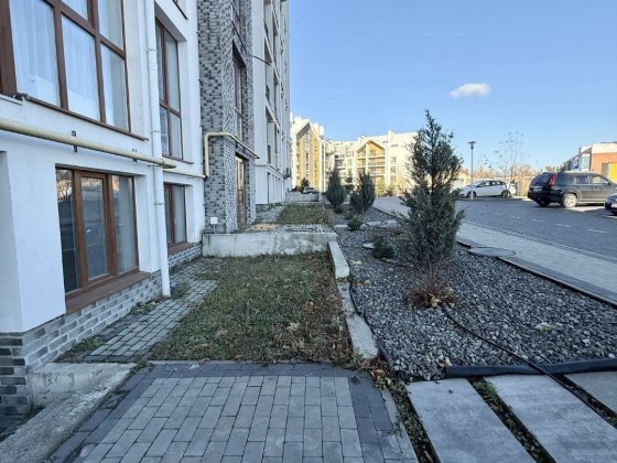 Квартира з власнис двориком за 19000 $ Буча