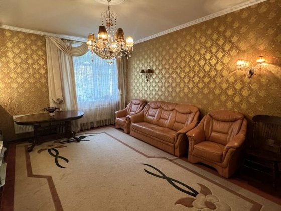 Продам 3 кімнатну квартиру Зелена Галявина Бровары