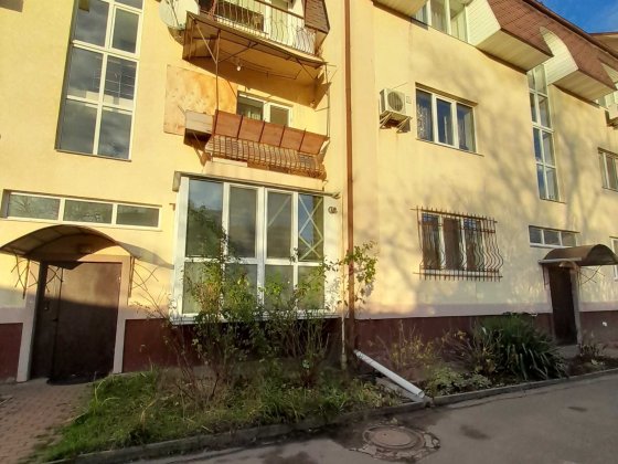 Без комісії, 3к квартира, меблі, техніка, тепла підлога, газовий котел Вишневое