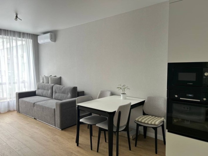 Нова євро двокімнатна з ремонтом у Бучі! 2% податки, сертифікат! - фото 1