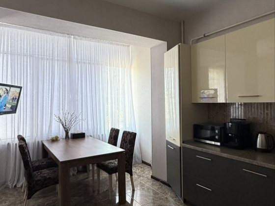 Євротрьохкімнатна квартира з новим ремонтом Буча