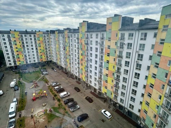 Продам велику  2-х кімнатну квартиру. Готова до ремонту Ивано-Франковск