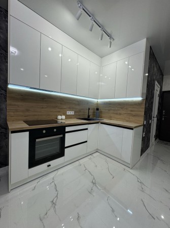 Новенька квартира ! ЖК Сенсація, 2 поверх ! Ремонт робили для себе! - фото 1