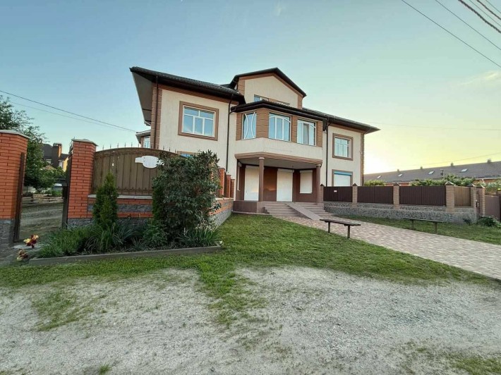 Продаж квартири, ділянка у подарунок - фото 1