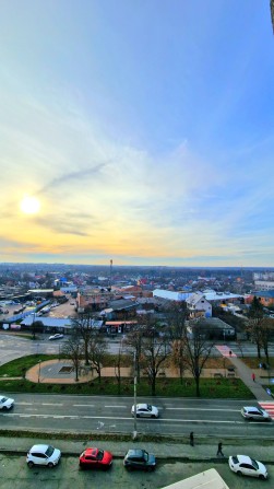 Продам 2-х кімнатну квартиру Центр - фото 1