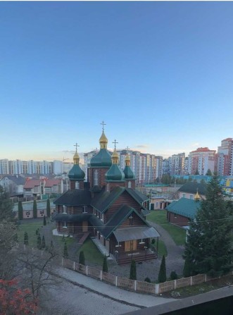 2-кімнатна на вул. Симоненка з окремими кімнатами та шикарним видом - фото 1