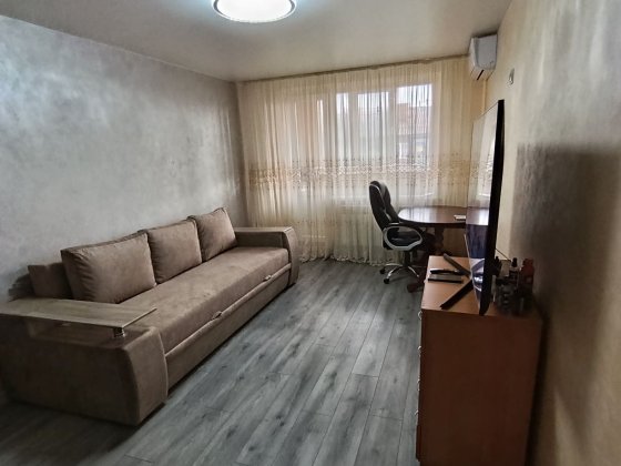 Продам затишну 2 кімнатну квартиру з сучасним ремонтом Белая Церковь