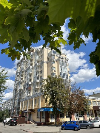 Власник Продам  3х кімнатну квартиру Європейська 31а - фото 1