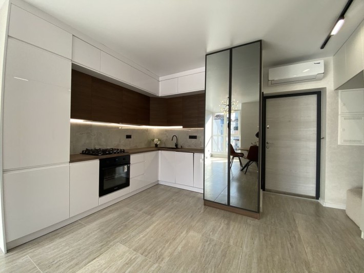 Продам 2-кімнатну квартиру 58 м² у ЖК Central Park — стильний ремонт - фото 1