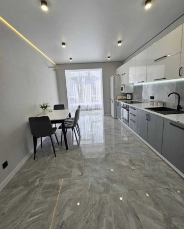 Двокімнатна квартира з ремонтом - фото 1