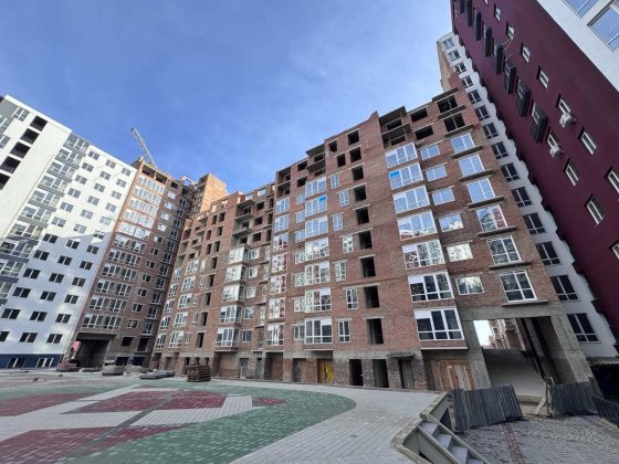 Продаю власну 2кім.квартиру  ЖК Княгинин. Видова квартира. Ивано-Франковск