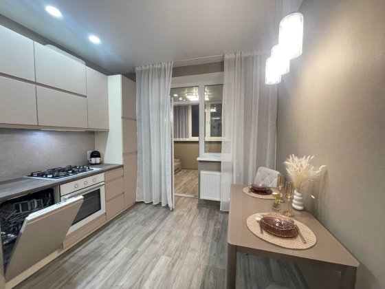 Сучасна квартира з дизайнерським ремонтом на Святошинській, 52 Вишневе