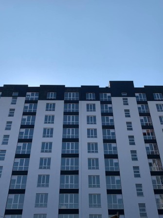 Однокімнатна квартира в готовому будинку - фото 1