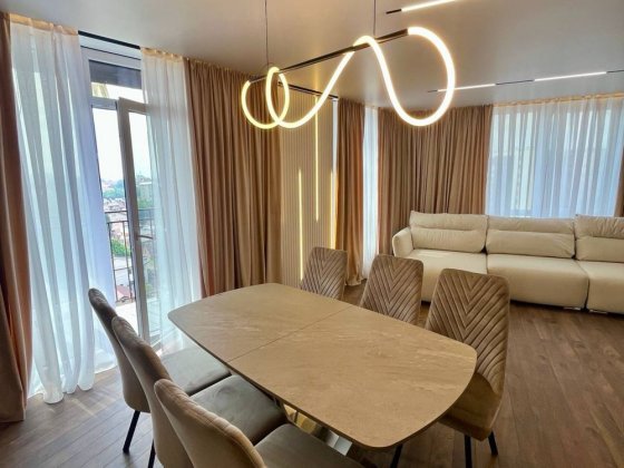 Продам 3х кімнатну квартиру по Національної гвардії з ремонтом Ивано-Франковск