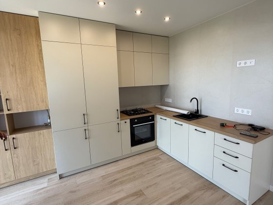 Продаж великої однокімнатної квартири з ремонтом 46м2, газове опалення Буча