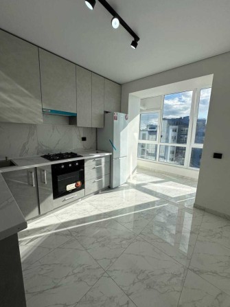 Продається 1 км квартира в сучасному житловому комплексі. - фото 1