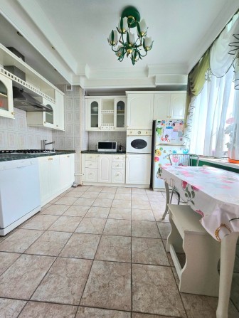 Продам трикімнатну квартиру на Таращанському масиві - фото 1