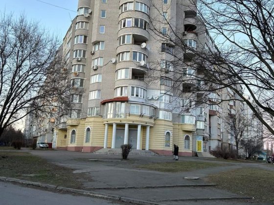 Продаж нестандартного покращеного планування квартири .Павліченко 32 Белая Церковь