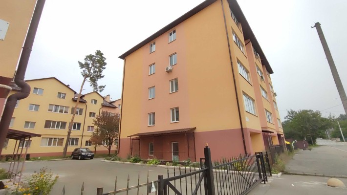 Квартра з ремонтом. Поруч з податковою академією - фото 1