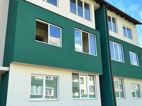 Простора 2к квартира! Парковки вистачає! Буча