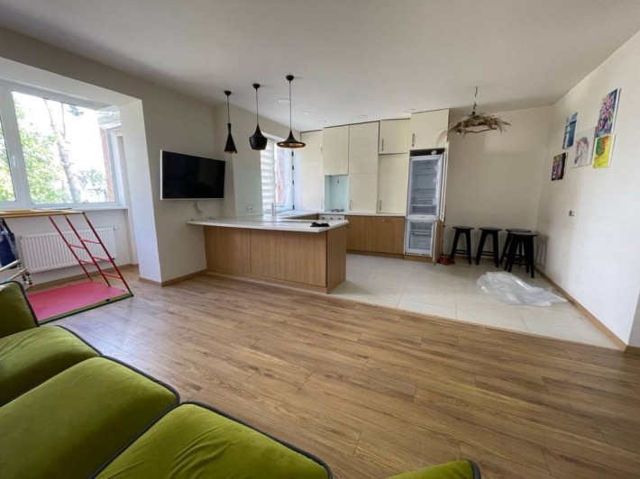 Велика Двух кімнатна квартира Центр Ірпінь - фото 1