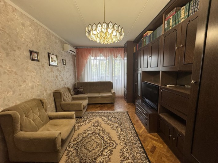 Продам 3 кімнатну квартиру - фото 1