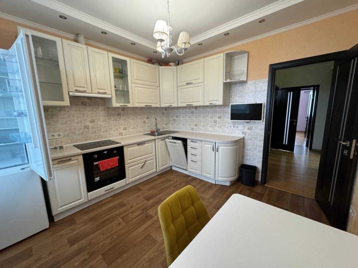 Простора Євро 3кк 602м2, оформлення 2%, ЦЕНТР - фото 1