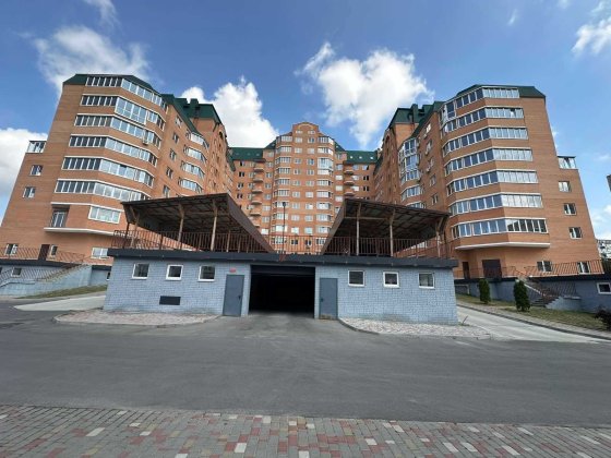 Вигідна інвестиція! 2-кімнатна з панорамним видом на річку Рось!Центр! Белая Церковь