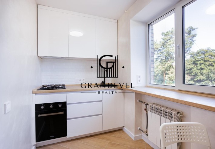 Продаж 1 кв. вул. Українська 80а, Ірпінь - фото 1