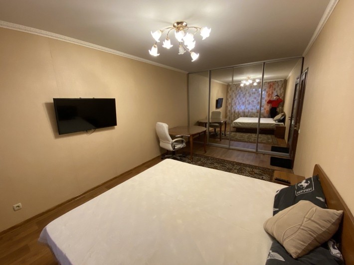 Продам 3 кімн.кв., центр, вул.Майора Борищака - фото 1