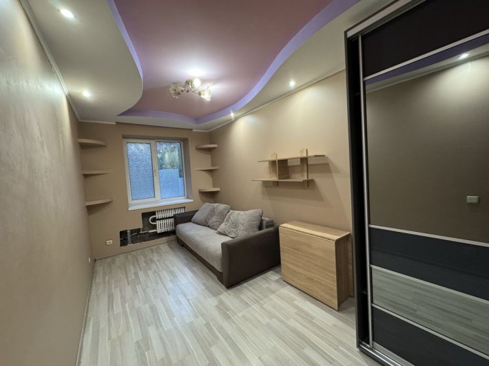 Продам 2 кімнатну квартиру - фото 1