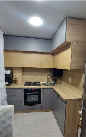 Продам 3-кім.квартиру в центрі з ремонтом - фото 1