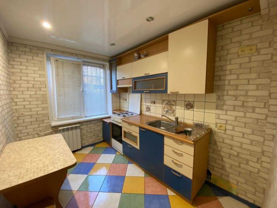 Трехкомнатная квартира, ул. Матусевича (р-н цирка) Кривий Ріг